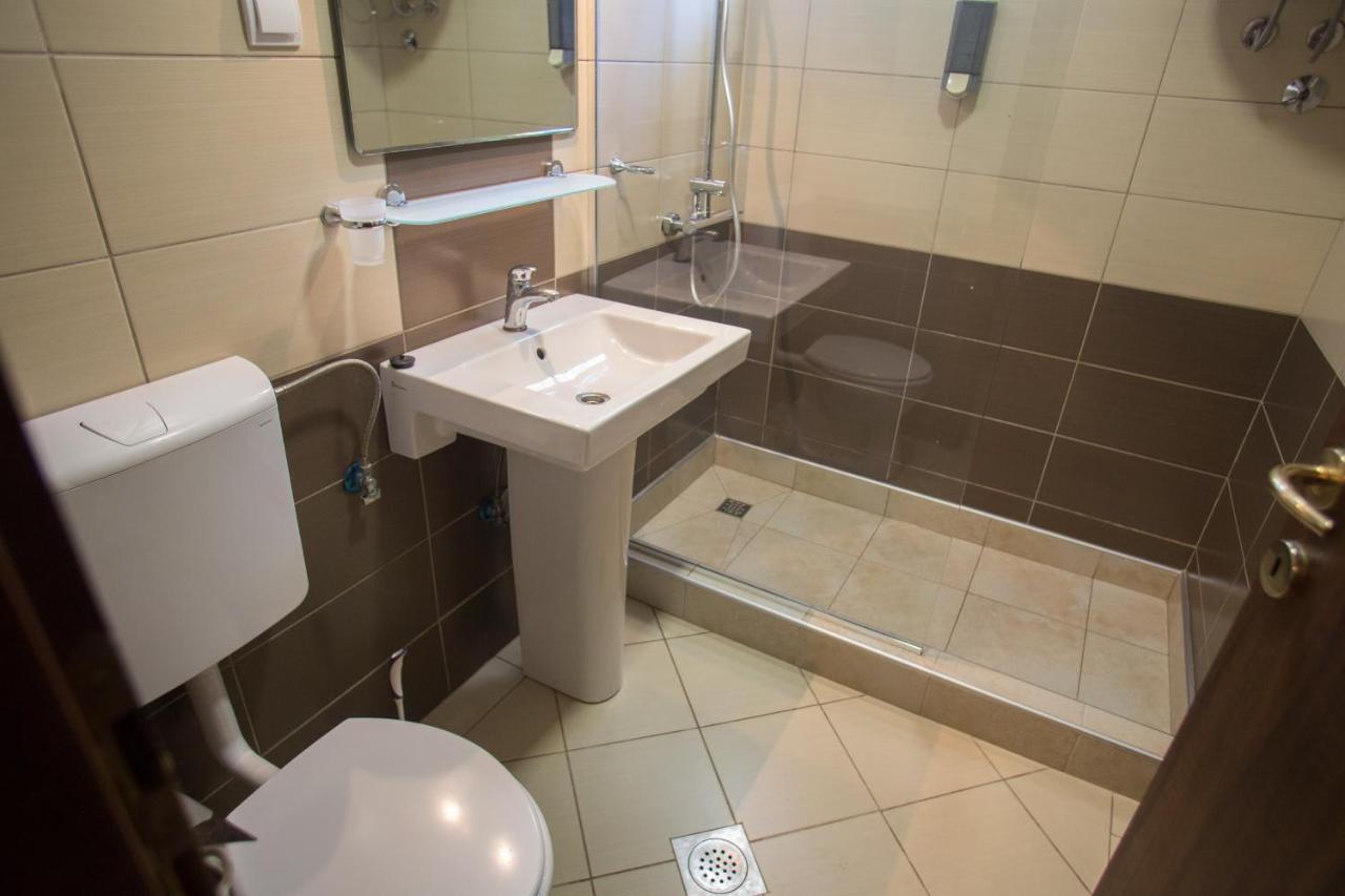 Apartments Vesna Tivat Exterior photo