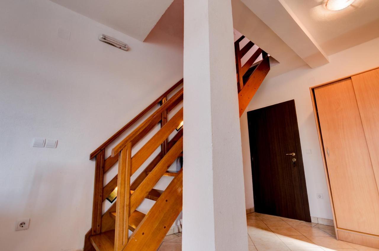 Apartments Vesna Tivat Exterior photo