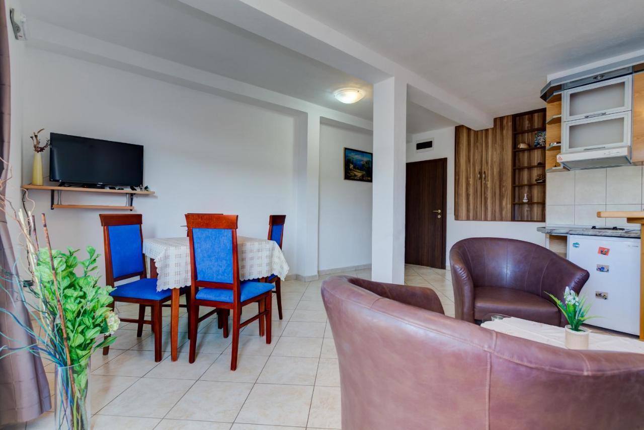 Apartments Vesna Tivat Exterior photo