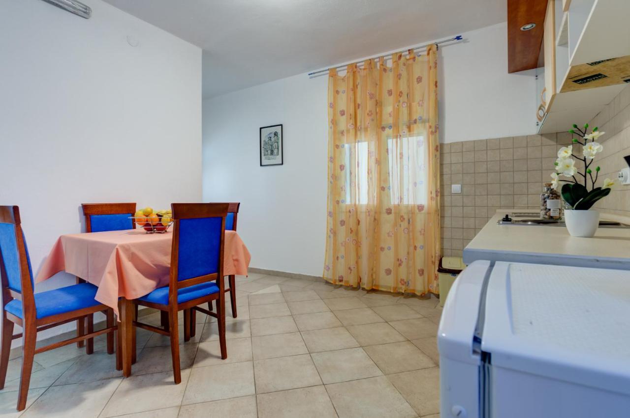 Apartments Vesna Tivat Exterior photo