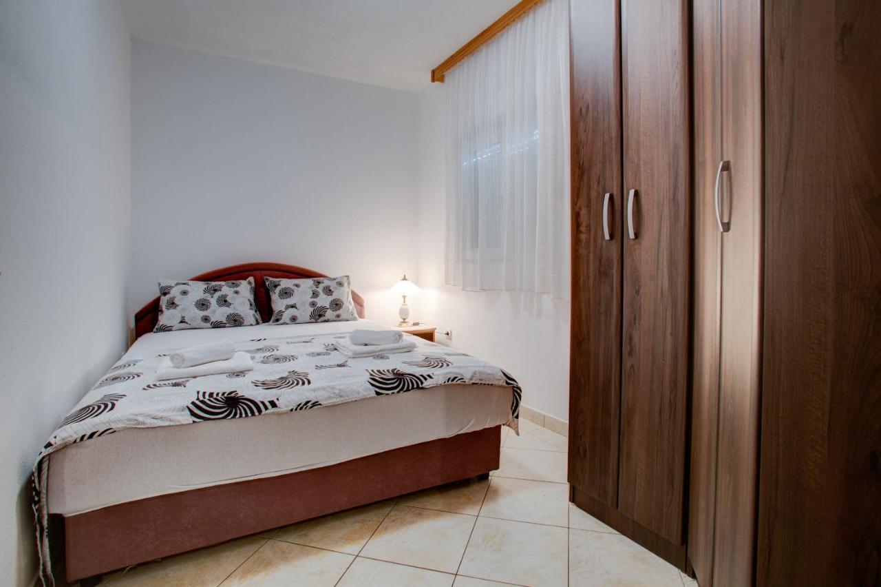 Apartments Vesna Tivat Exterior photo