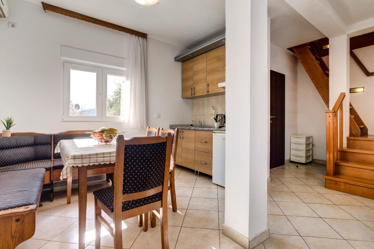 Apartments Vesna Tivat Exterior photo