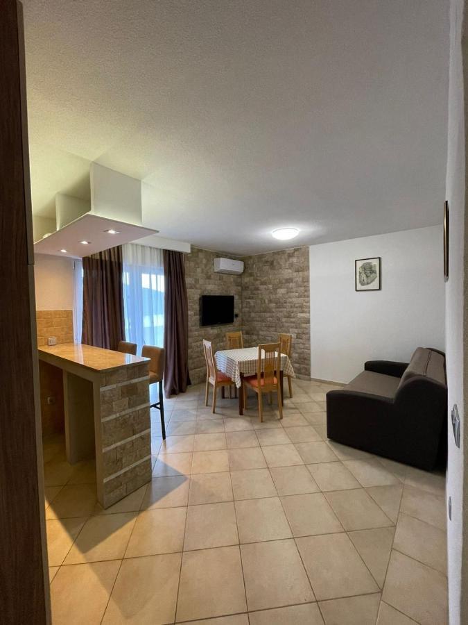 Apartments Vesna Tivat Exterior photo